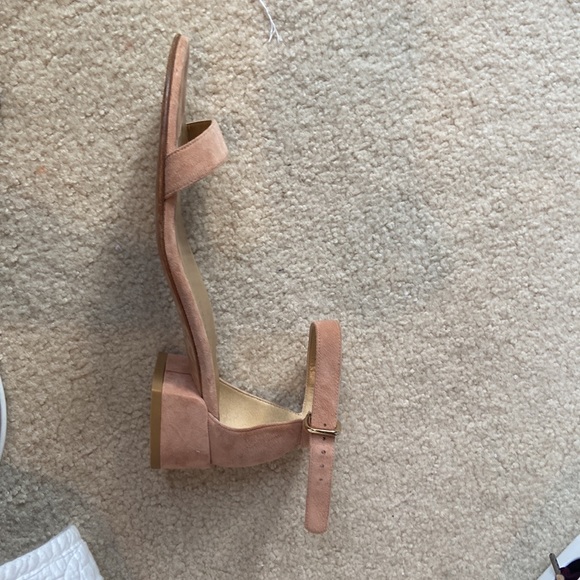 Stuart Weitzman pink suede sandals - Picture 4 of 4
